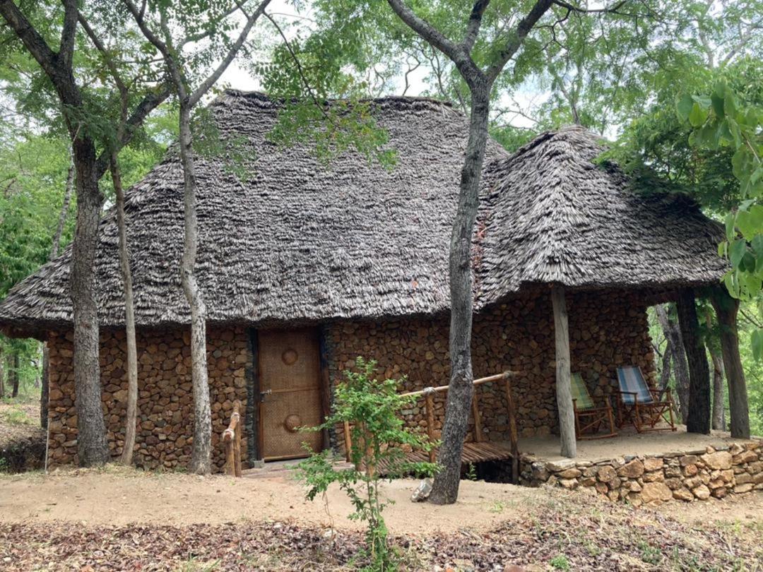 Lemara Eco Camp Hotel Kisaki Luaran gambar