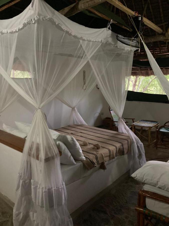 Lemara Eco Camp Hotel Kisaki Luaran gambar