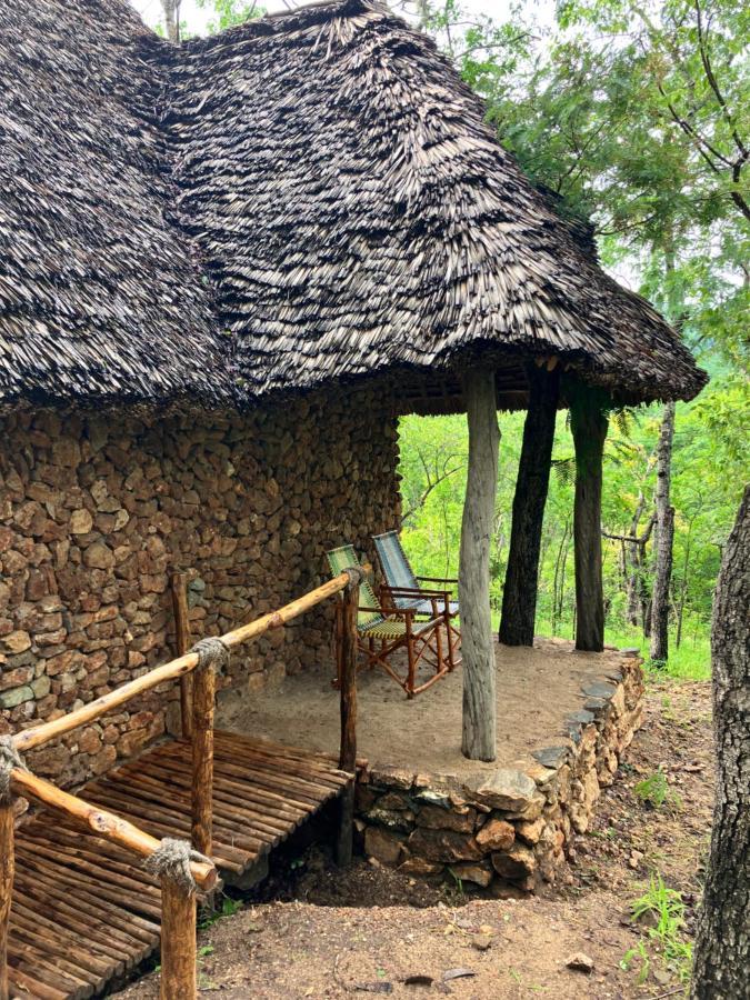 Lemara Eco Camp Hotel Kisaki Luaran gambar